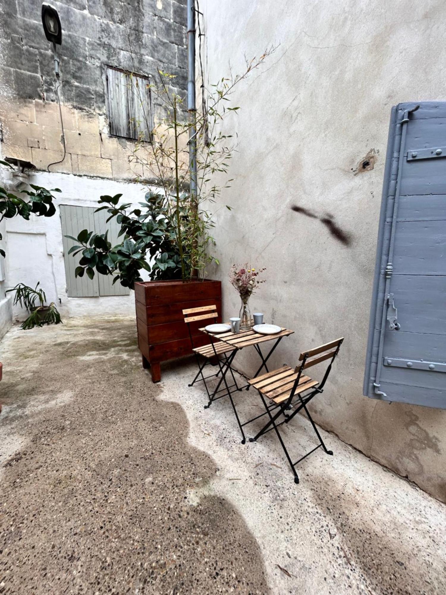 Duplex Centre Historique Arles Apartment Exterior photo